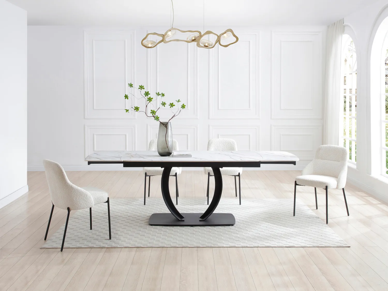Mesa extensible de comedor para 6 a 10 personas en cerámica y metal negro - Efecto mármol blanco - OLIFIA de Maison Céphy