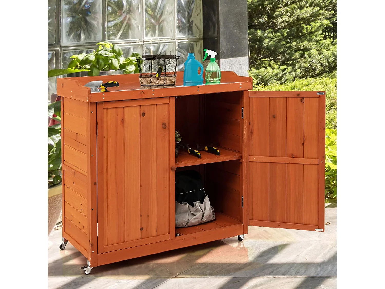 Gartenschrank auf Rollen