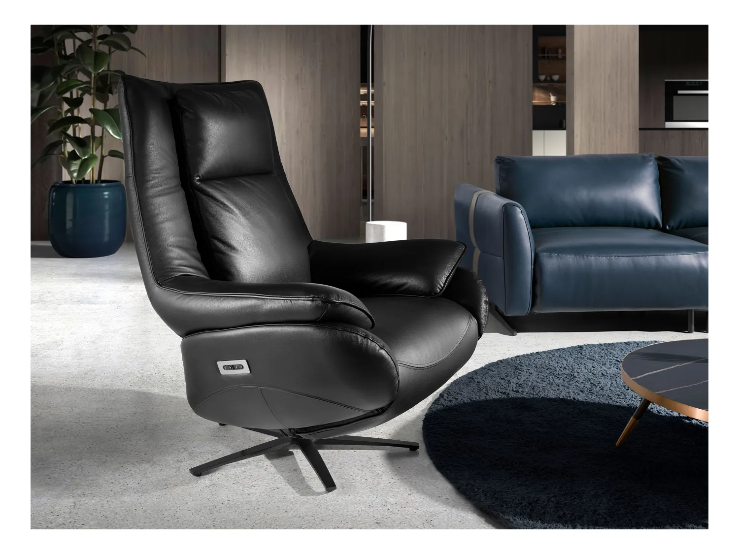 Drehsessel aus schwarzem Leder  5124 ANGEL CERDA
