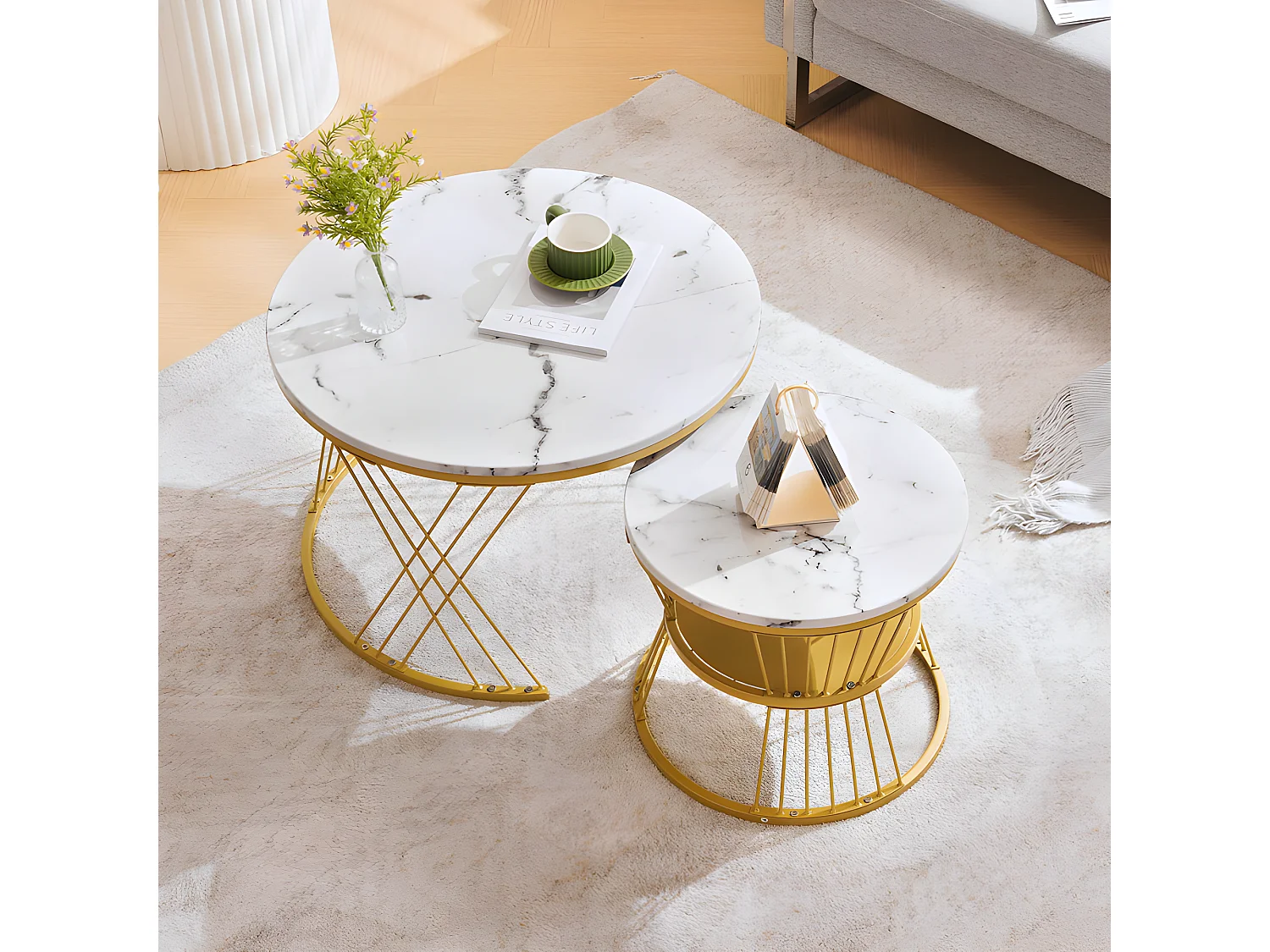 Lot de 2 Tables gigognes - placage à motif de marbre - structure dorée - Blanc