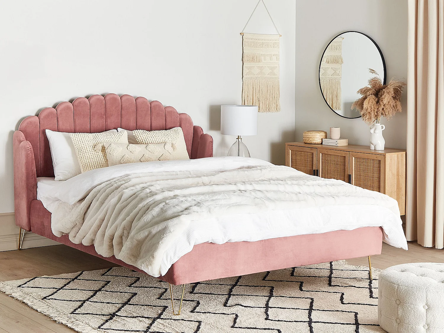 Bed Fluweel AMBILLOU 180 x 200 cm Roze