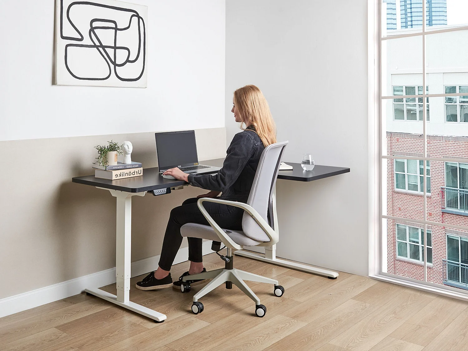 Bureau d'angle réglable électriquement DESTINES Noir/blanc 160 cm 109 cm Côté droit