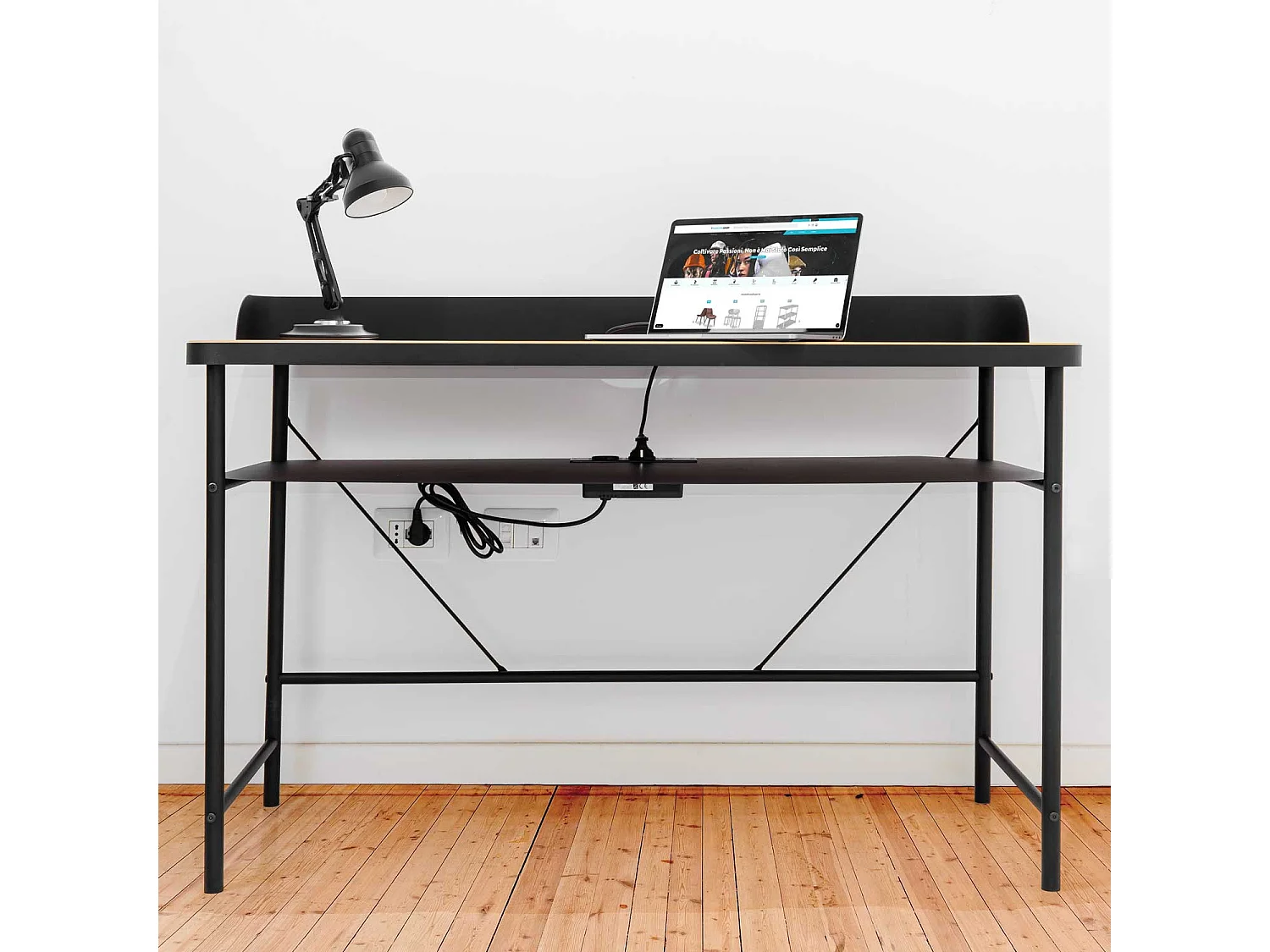 Hariyang - Mesa de metal com prateleira de madeira 120x50 cm equipada com 2 soquetes Shuko e 2 portas USB