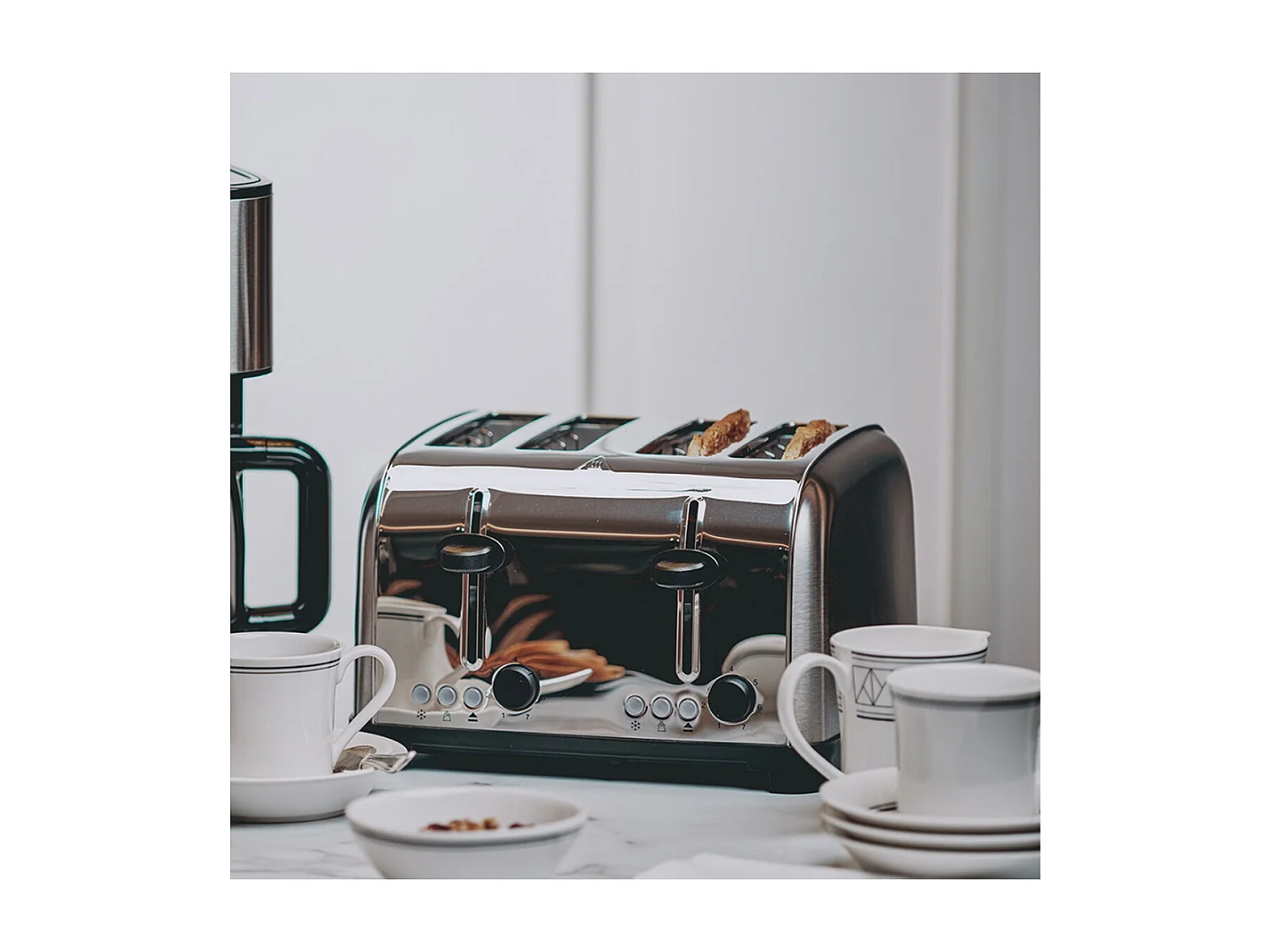 Livoo Grille-pains 4 fentes 1700w gris - DOD197