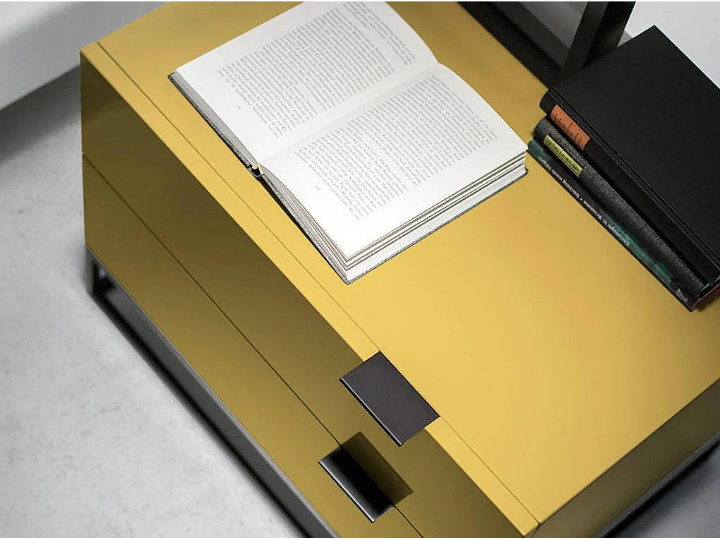 Nachtkastje met 2 laden in gelakt hout en zwart staal Ciora-Kleur Duin