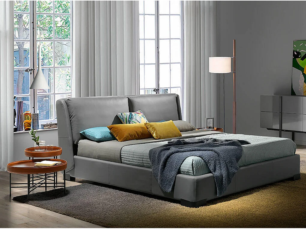 Table d'appoint rond en bois de noyer marron clair et noir Liza