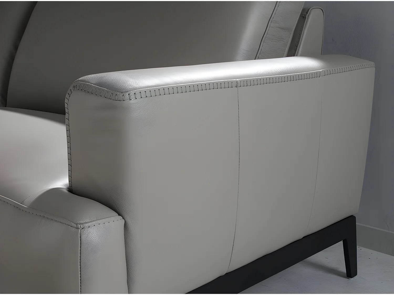 2-zits leren bank en zwarte RVS poten Yaro-Kleur Leren Piel burdeo's