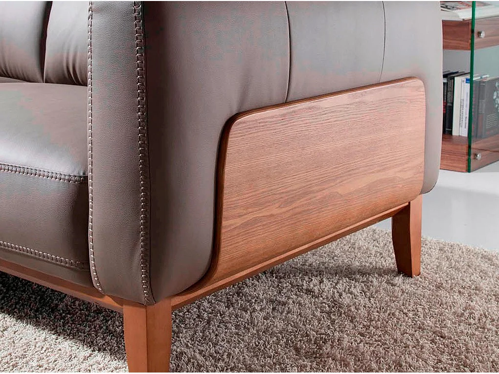 Canapé 3 places cuir taupe et pieds bois pin Kina-Couleur Cuir Piel marine