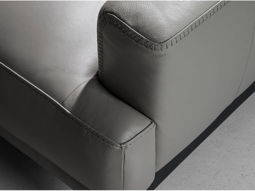 Canapé 2 places cuir et pieds acier noir inoxydable noir Yaro-Couleur Cuir Piel marine