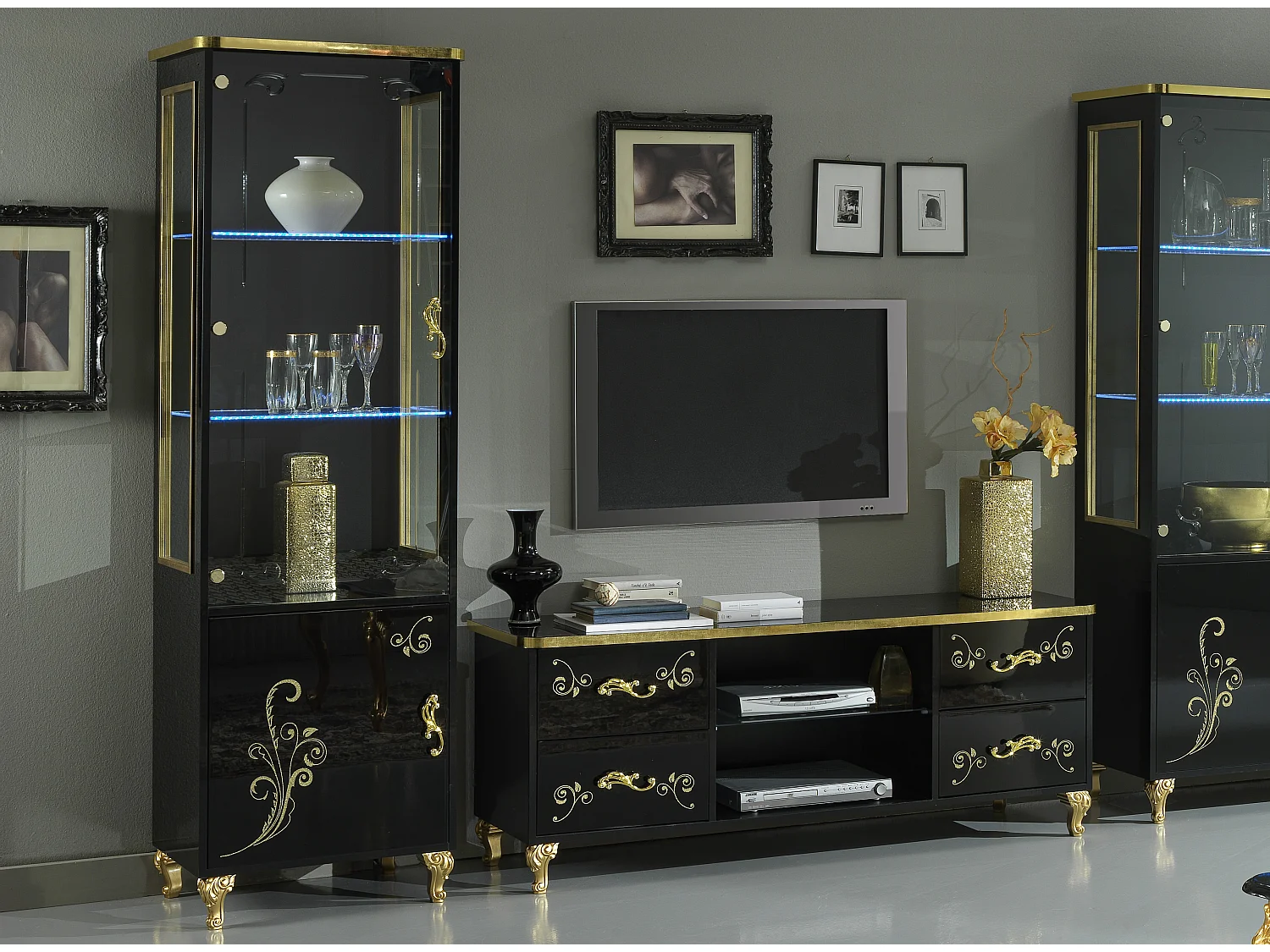 Vitrine à LED 2 portes bois vernis brillant noir et doré Jade 60cm