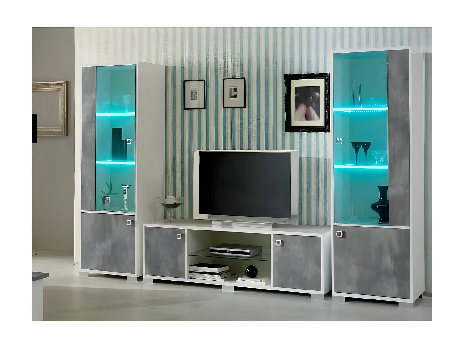 Moderne vitrinekast met 1 glazen deur, betongrijs en helder witte LED, Sting 60 cm