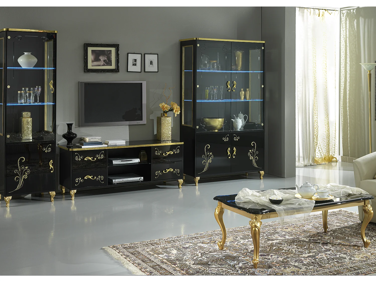 Table basse design bois vernis brillant noir et doré Jade 130cm