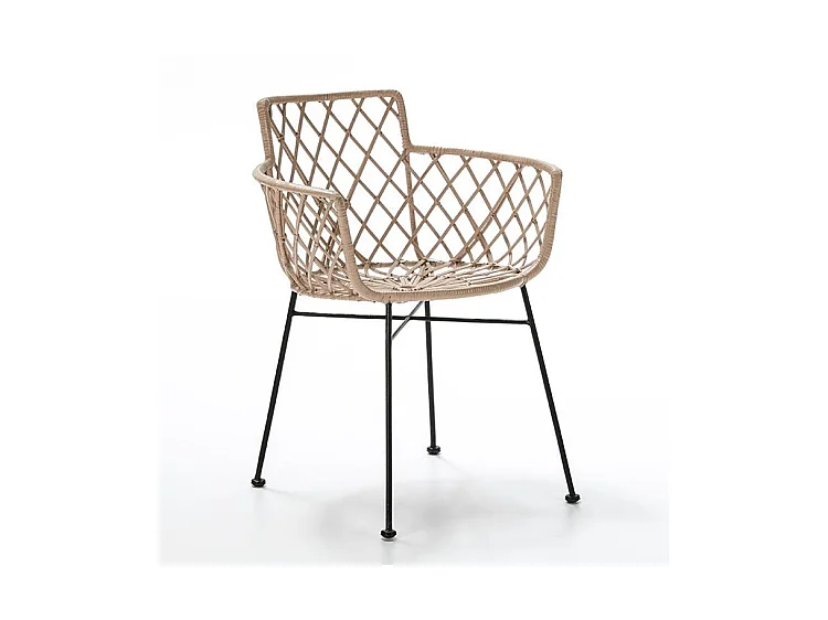 Chaise avec accoudoirs osier caramel et pieds métal noir Gael