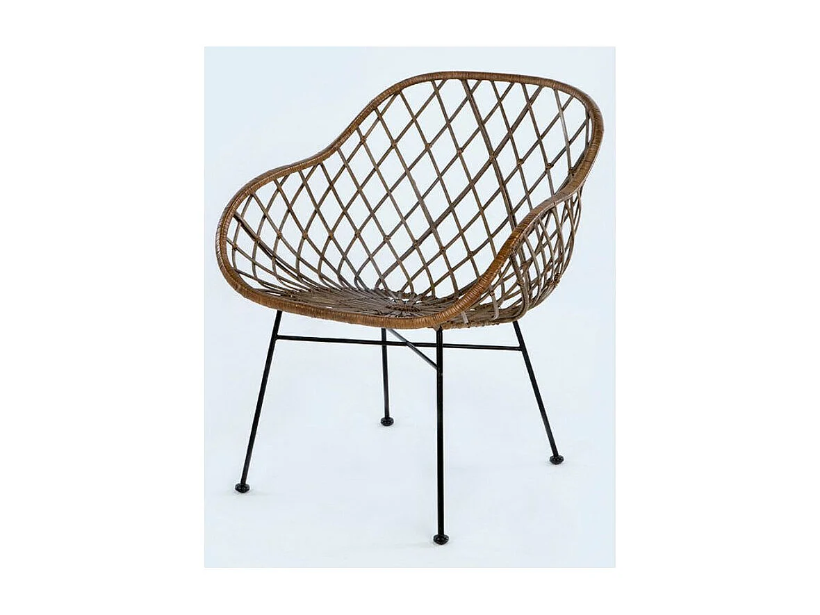 Chaise avec accoudoirs osier marron foncé et pieds métal noir Gael