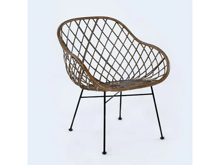 Chaise avec accoudoirs osier marron foncé et pieds métal noir Gael