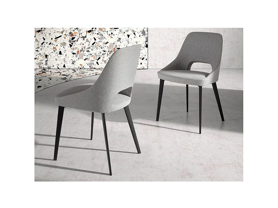 Chaise en tissu blanc et pieds en acier noir Barbra - Lot de 2-Couleur DUO 40