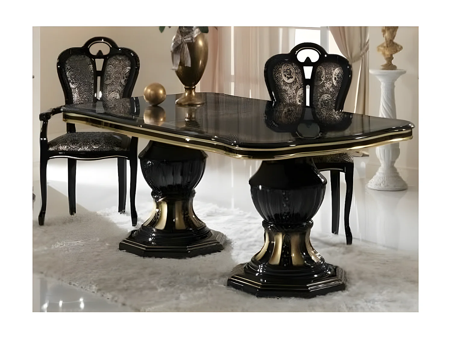 Fauteuil bois vernis laqué brillant et assise tissu noir avec motifs dorés Kerla