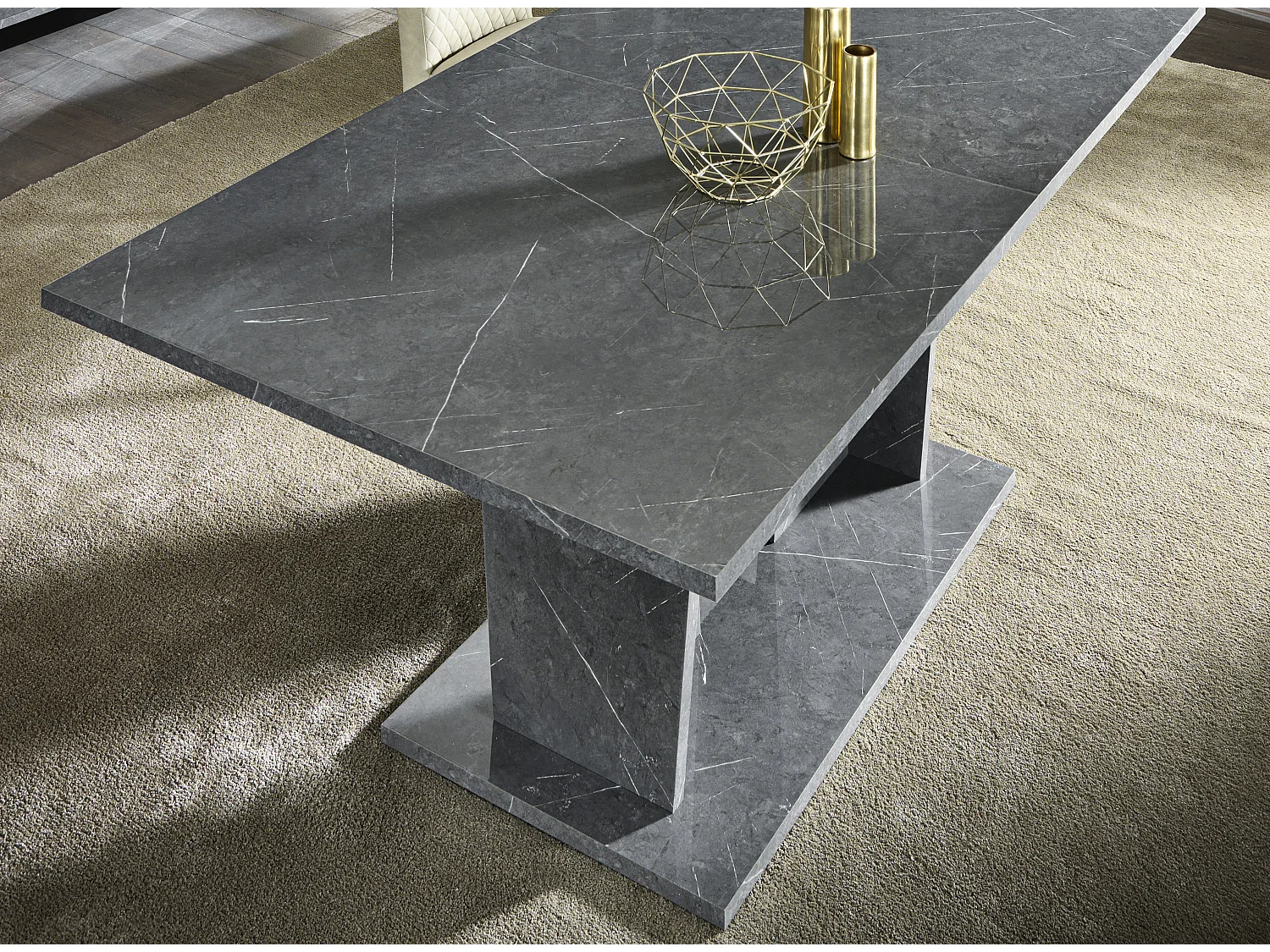 Table à manger rectangulaire extensible bois gris effet marbre vernis Botela 180 à 225cm