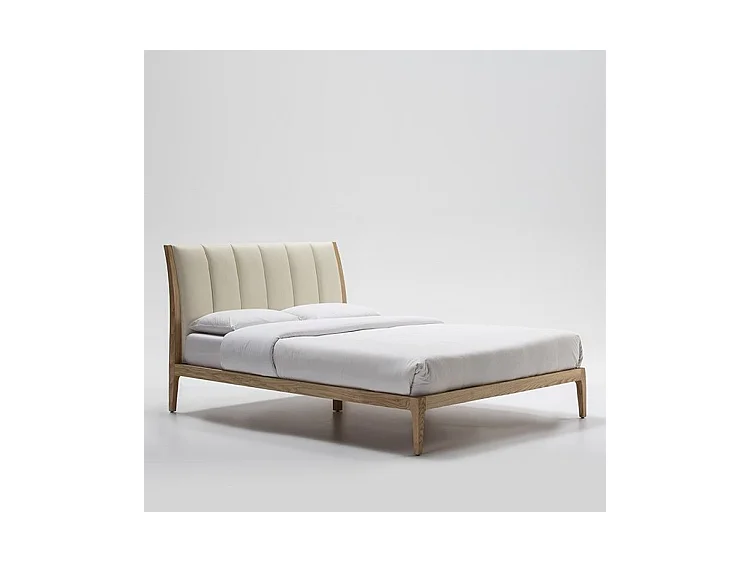 Lit similicuir beige et frêne massif clair 150x190 Maria