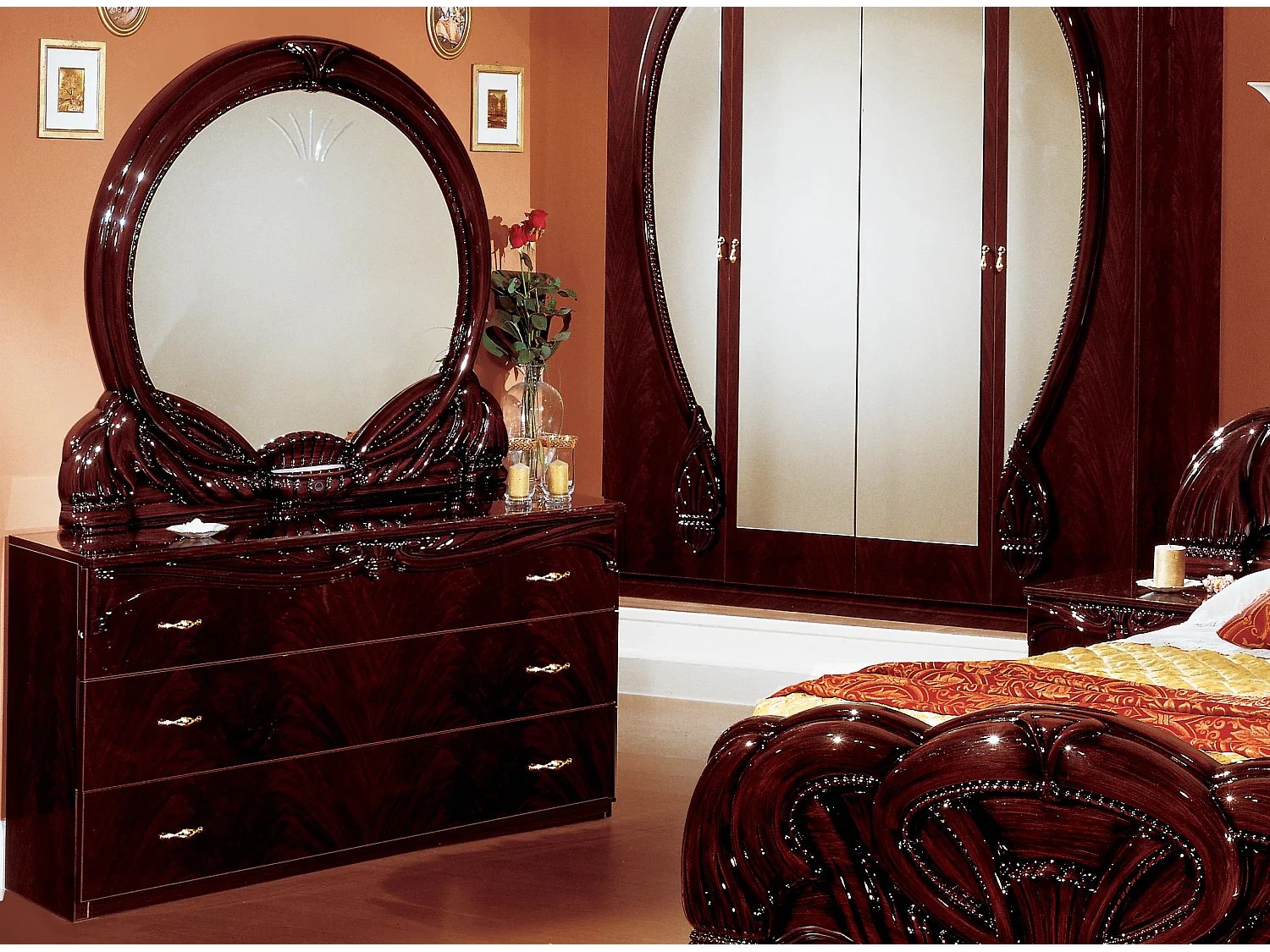 Commode 6 tiroirs baroque bois brillant acajou Venize 168cm