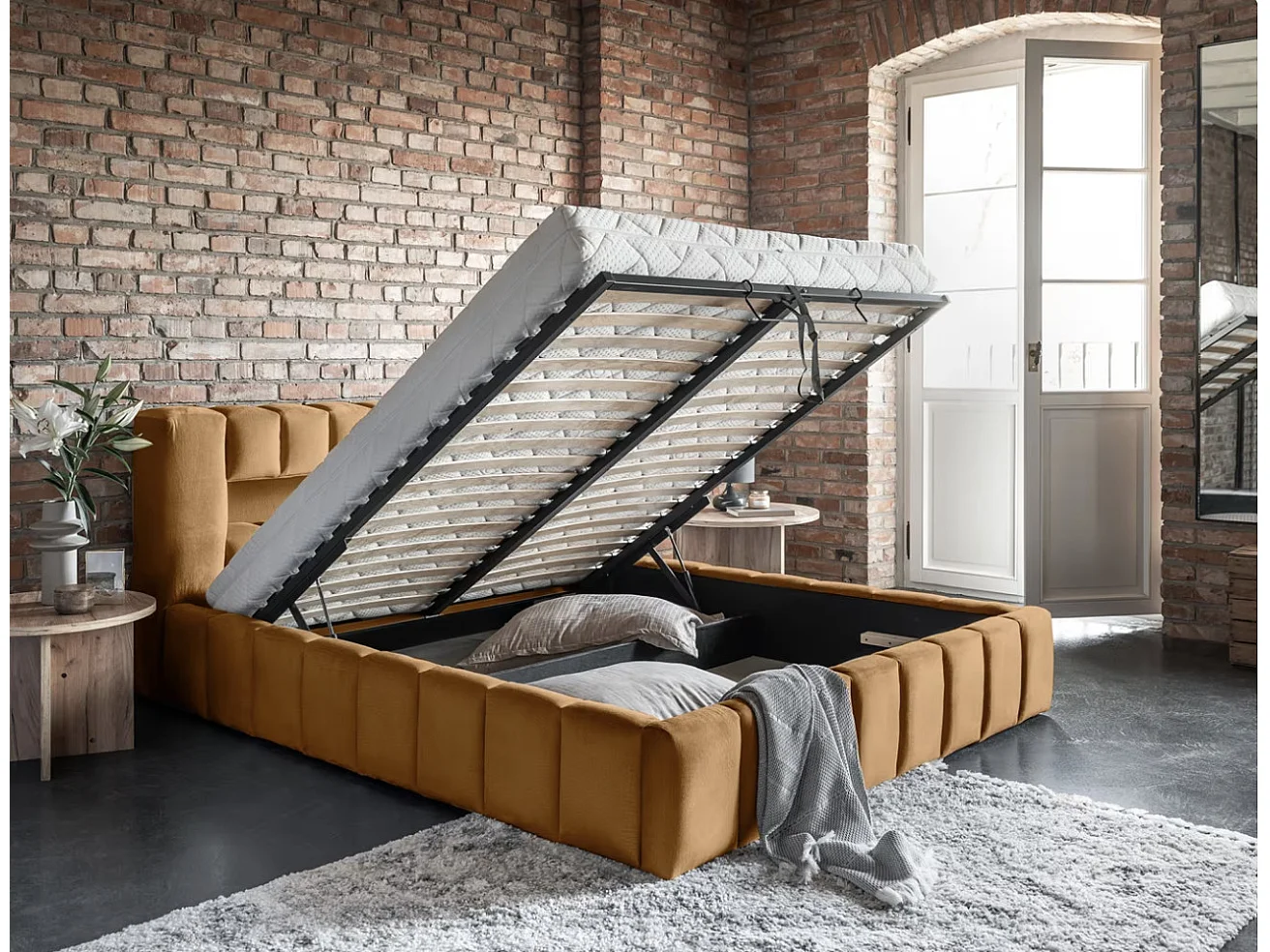 Lit coffre Luto prestige - Design tapissé velours et Led-Couleur Jaune chamoix-140x200