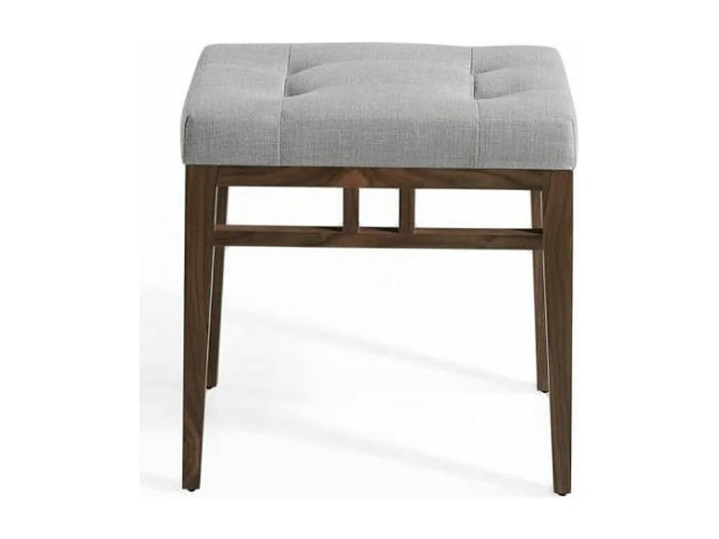 Gewatteerde stoffen kruk van Panagagora en poten van walnootgefineerd hout-Kleur DUO 02