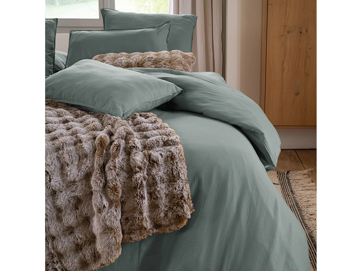 Drap housse MILOS mousseline de coton 180x200 cm bonnet 30 cm uni vert lichen