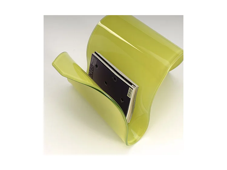 Table d'appoint porte-magazine verre teinté jaune Olfa