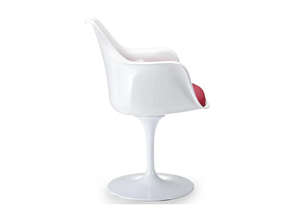 Fauteuil blanc brillant avec coussin tissu rouge pétale de tulipe