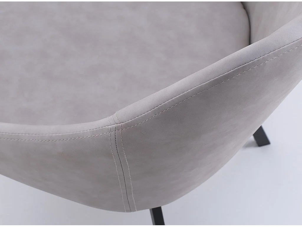 Chaise avec accoudoirs simili cuir gris et pieds métal noir Moza - Lot de 2