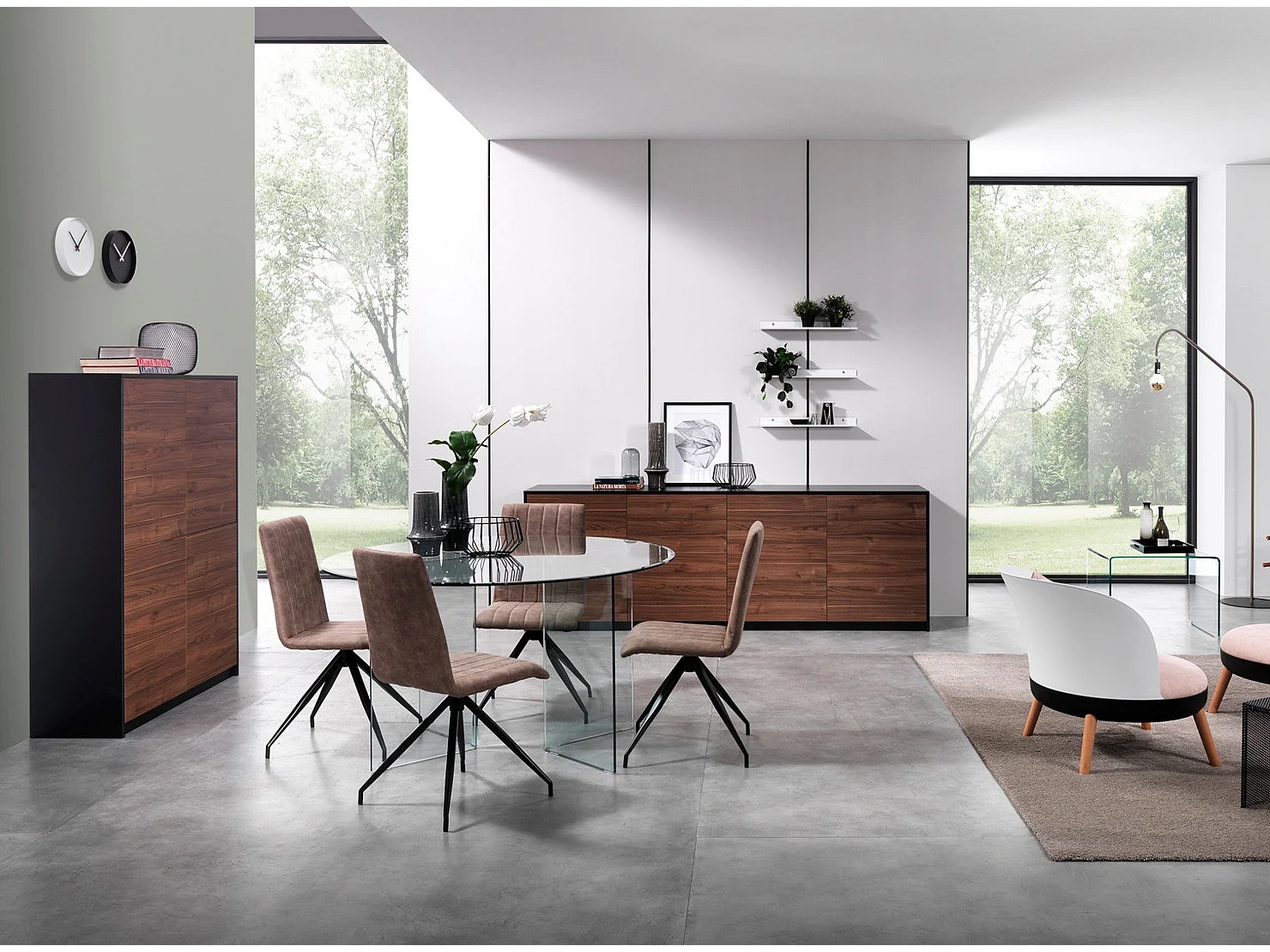 Kirane beige imitatieleren stoel en zwart metalen poten - Set van 2