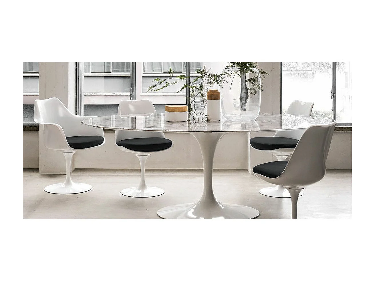 Table ronde design 120cm en marbre blanc de Carrare