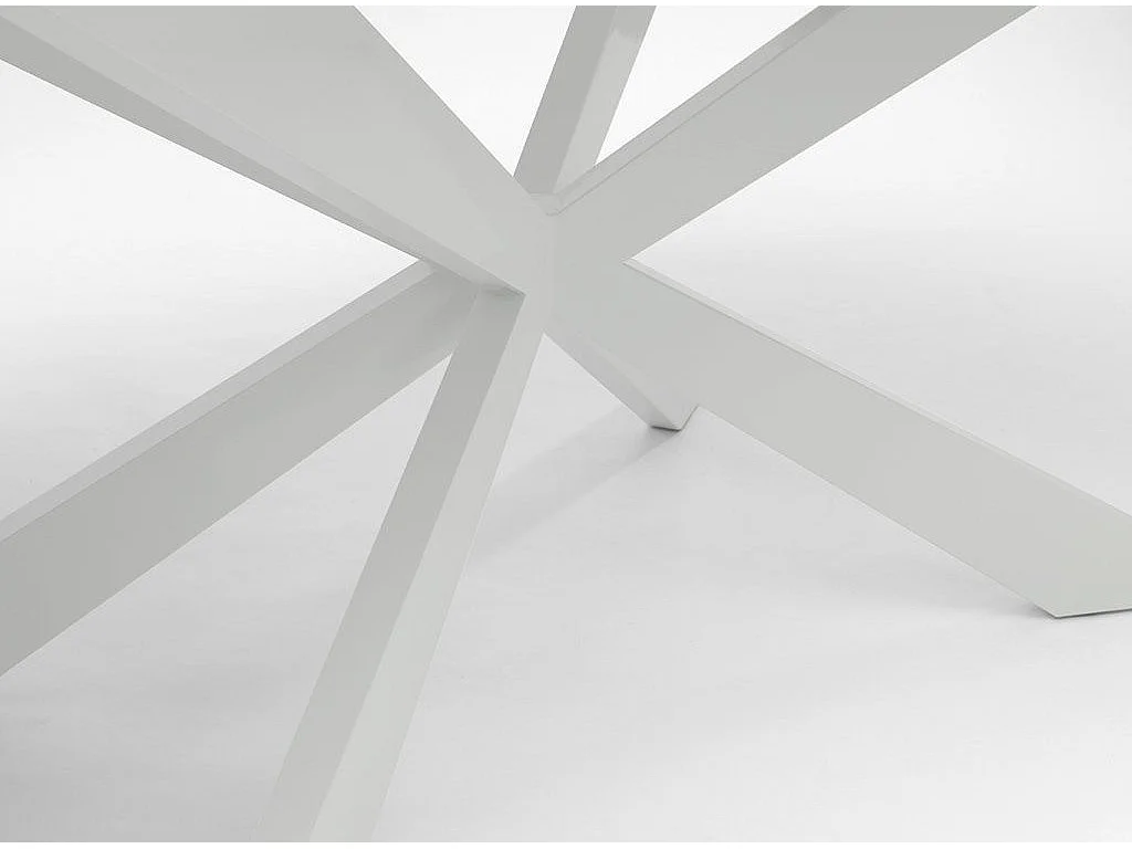 Table extensible 6 à 10 personnes L 160 à 200cm verre laqué blanc et pieds métal blanc Okebi