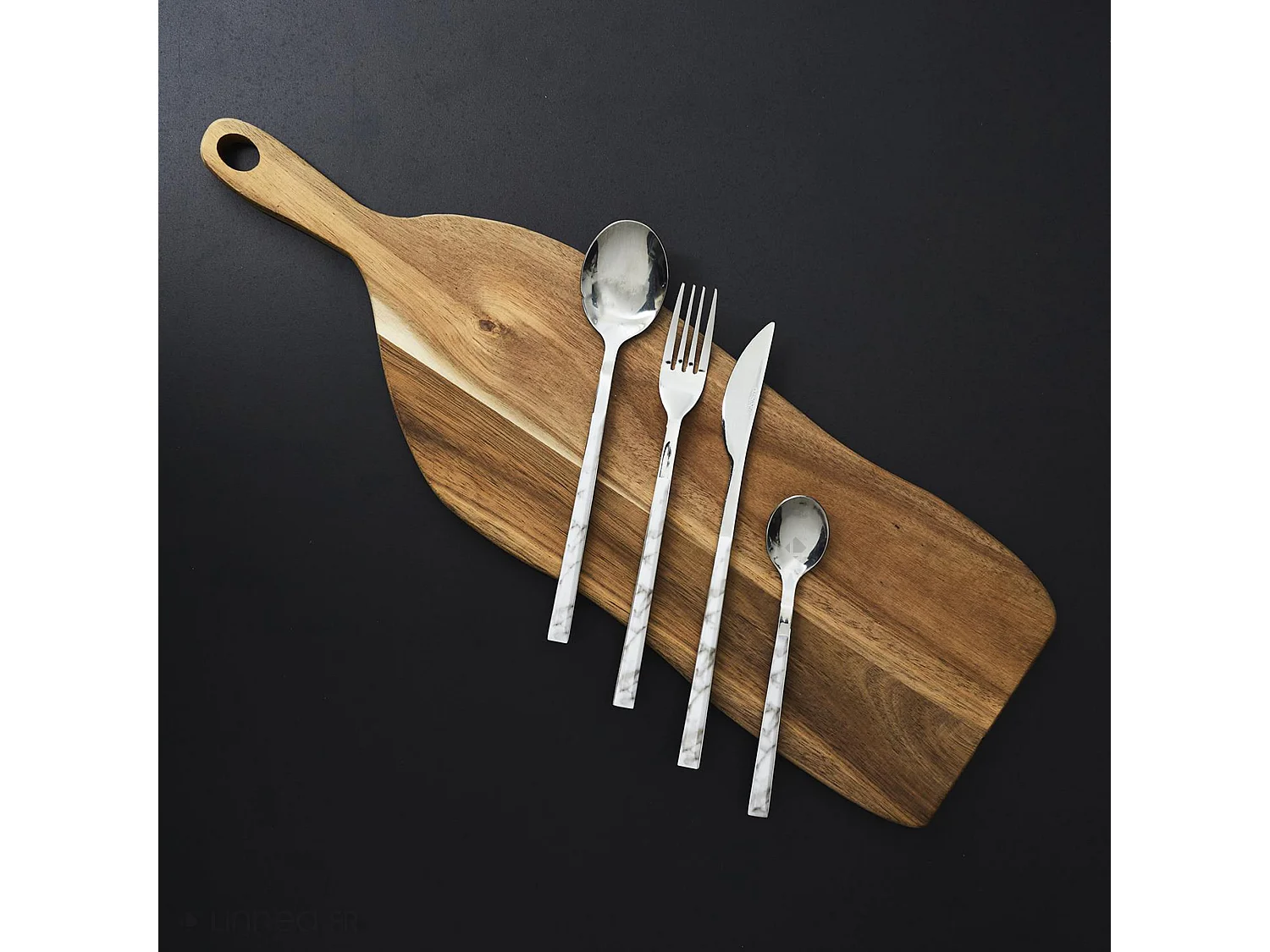 Ménagère en acier inoxydable 16 couverts RILEY effet marbre argenté