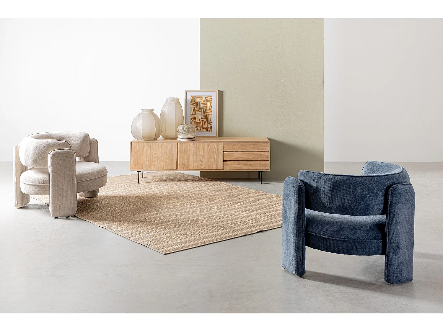 Fauteuil design arrondi en tissu - AUBIN
