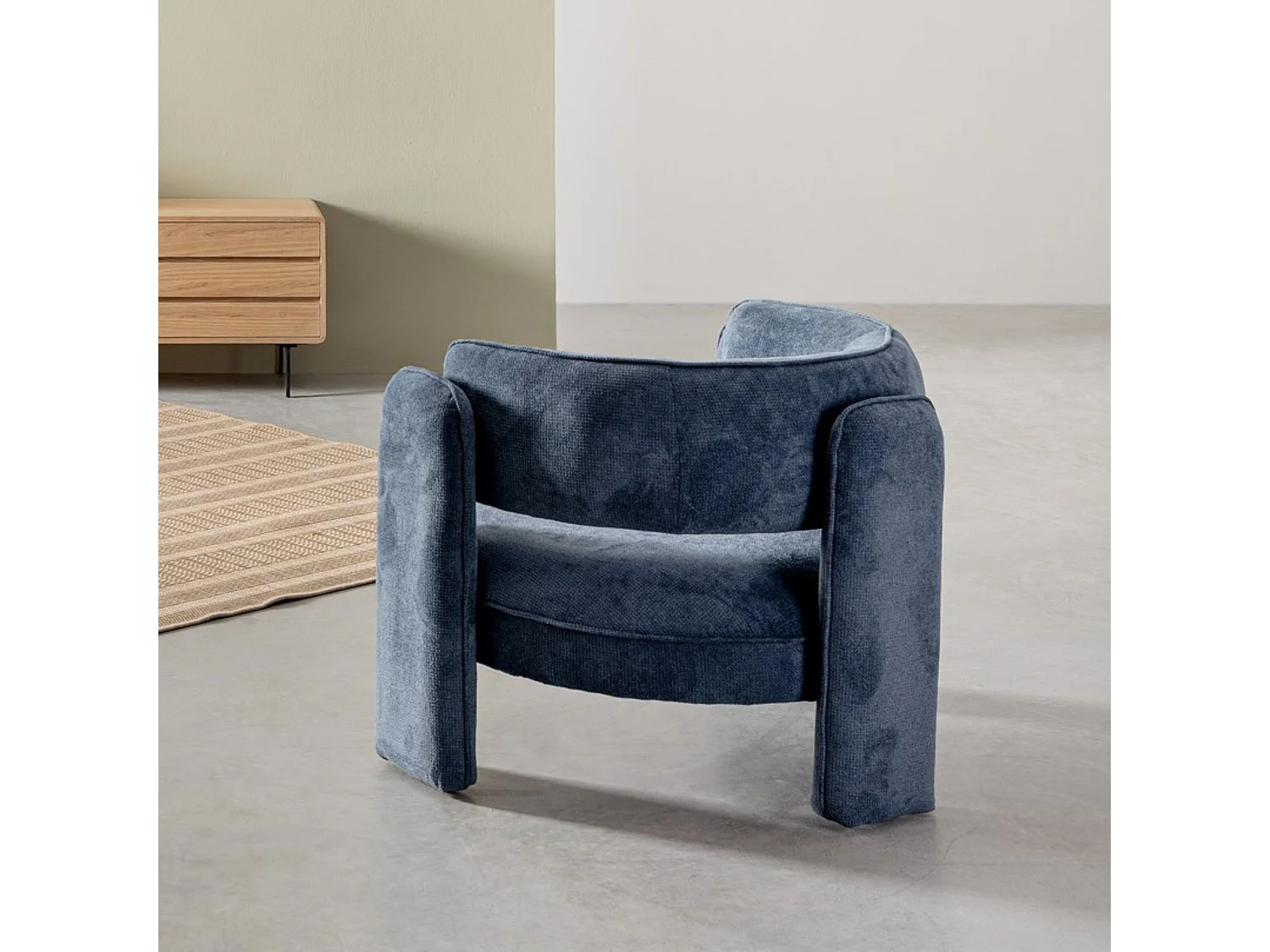 Fauteuil design arrondi en tissu - AUBIN