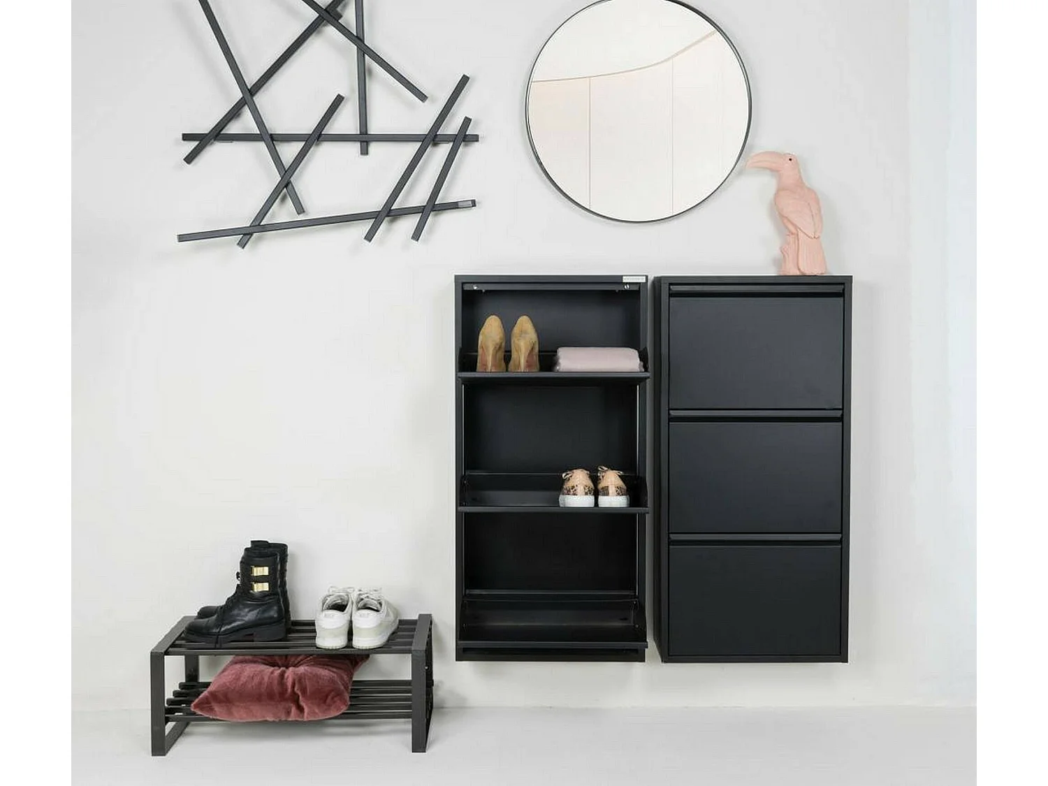 Meuble à chaussures Eliseo, Meuble à chaussures en métal, Armoire d'entrée polyvalente, Rangement pour chaussures, 50x15h104 cm, Noir