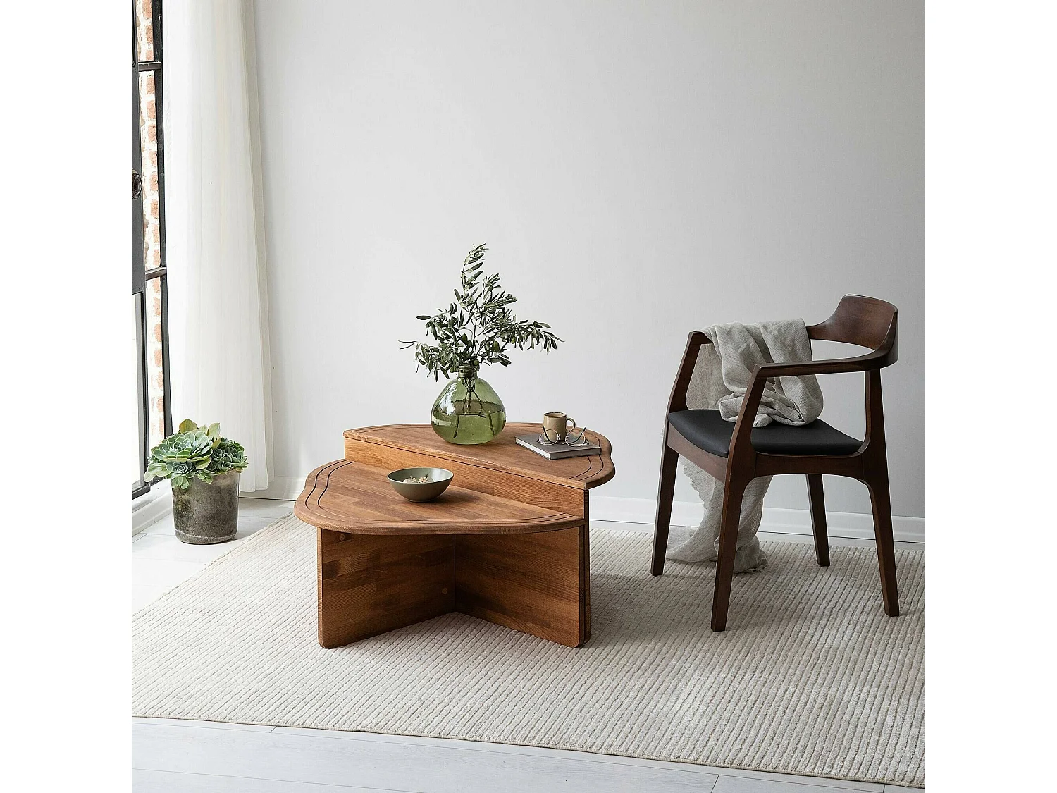 Table basse Juno, Table basse, Porte-revues pour canapé, Etagère de salon, 90x90h40 cm, Chêne