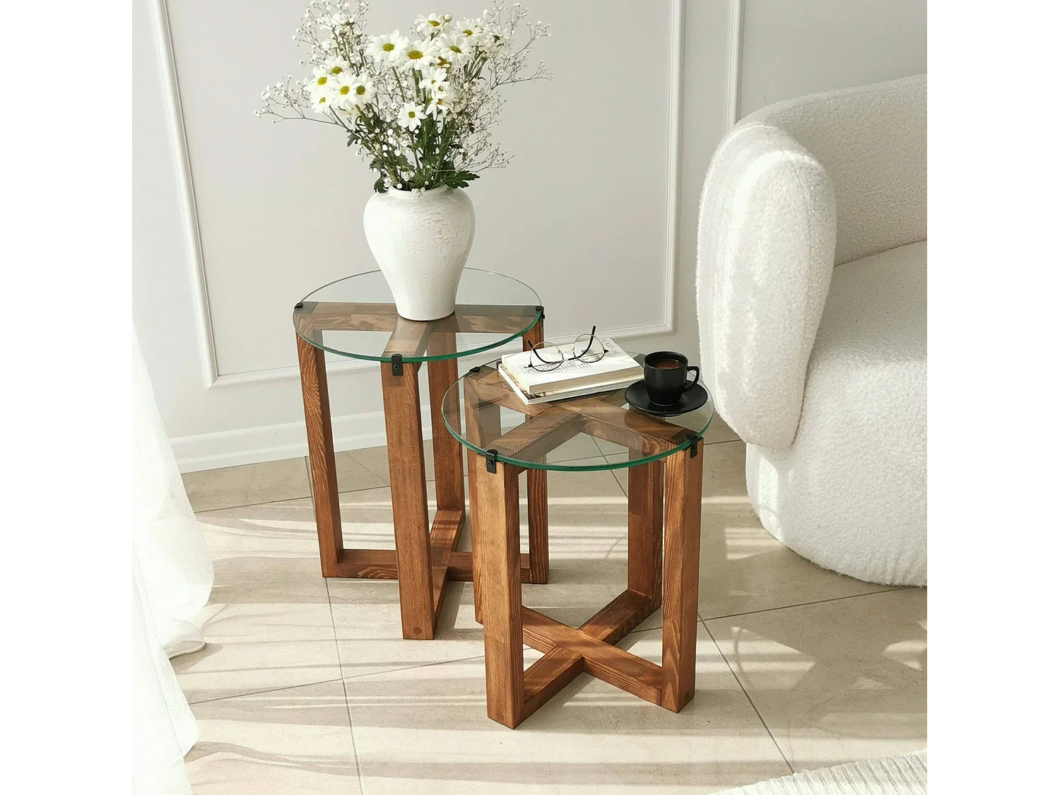 Table basse Enlil, Table basse, Porte-revues pour canapé, Etagère de salon, 40x40h50 cm, Noyer