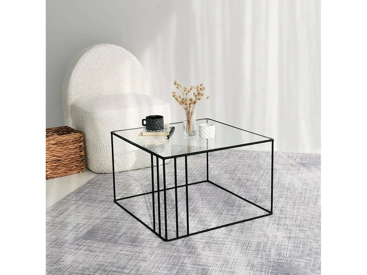 Table basse, forme carrée structure en métal, 55x55x36h cm noir - Giacinta