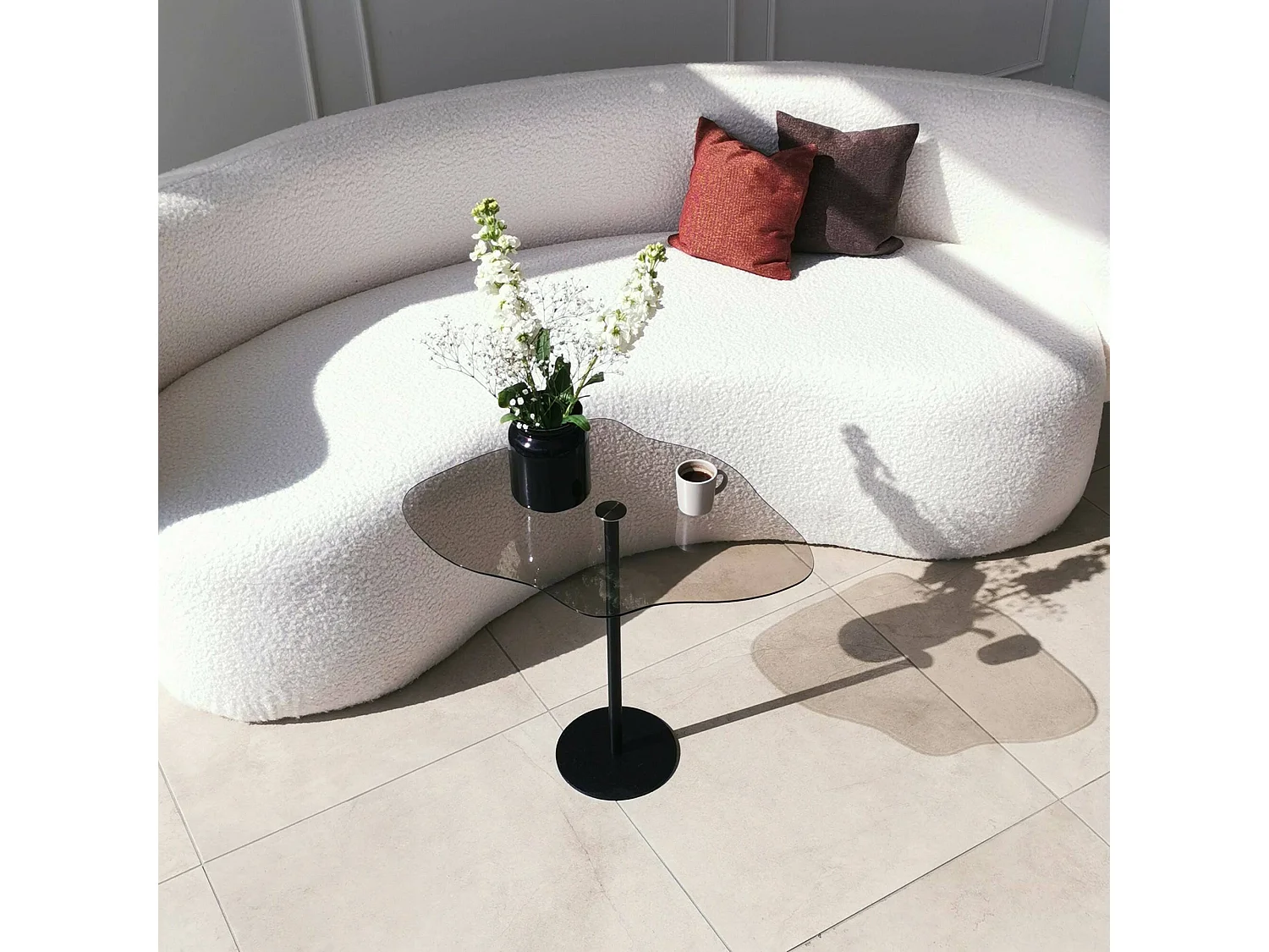 Table basse Astria, Table basse, Porte-revues pour canapé, Etagère de salon, 60x45h50 cm, Noir