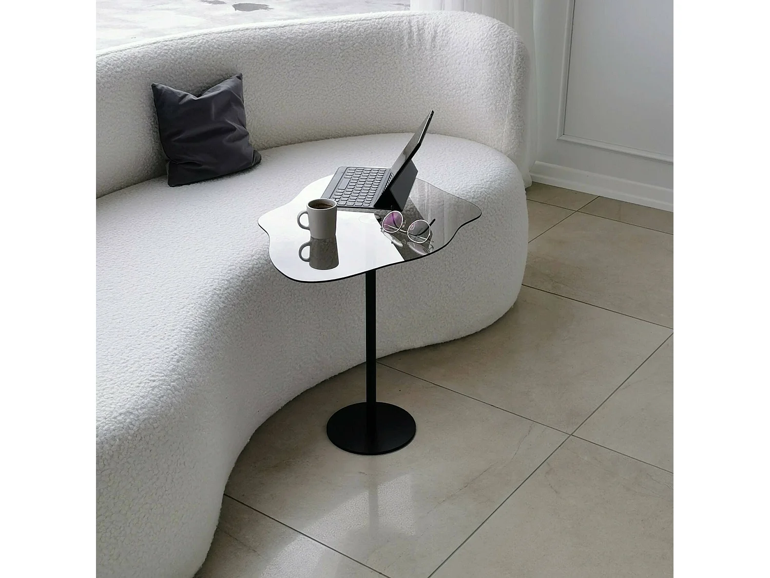 Table basse Astria, Table basse, Porte-revues pour canapé, Etagère de salon, 60x45h50 cm, Noir