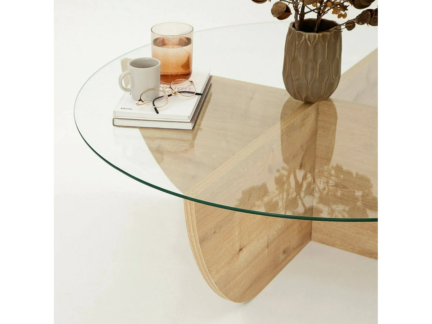 Mesa de centro Jolanda, forma circular, 90x90x30h cm roble marrón, tablero de vidrio, estante transparente