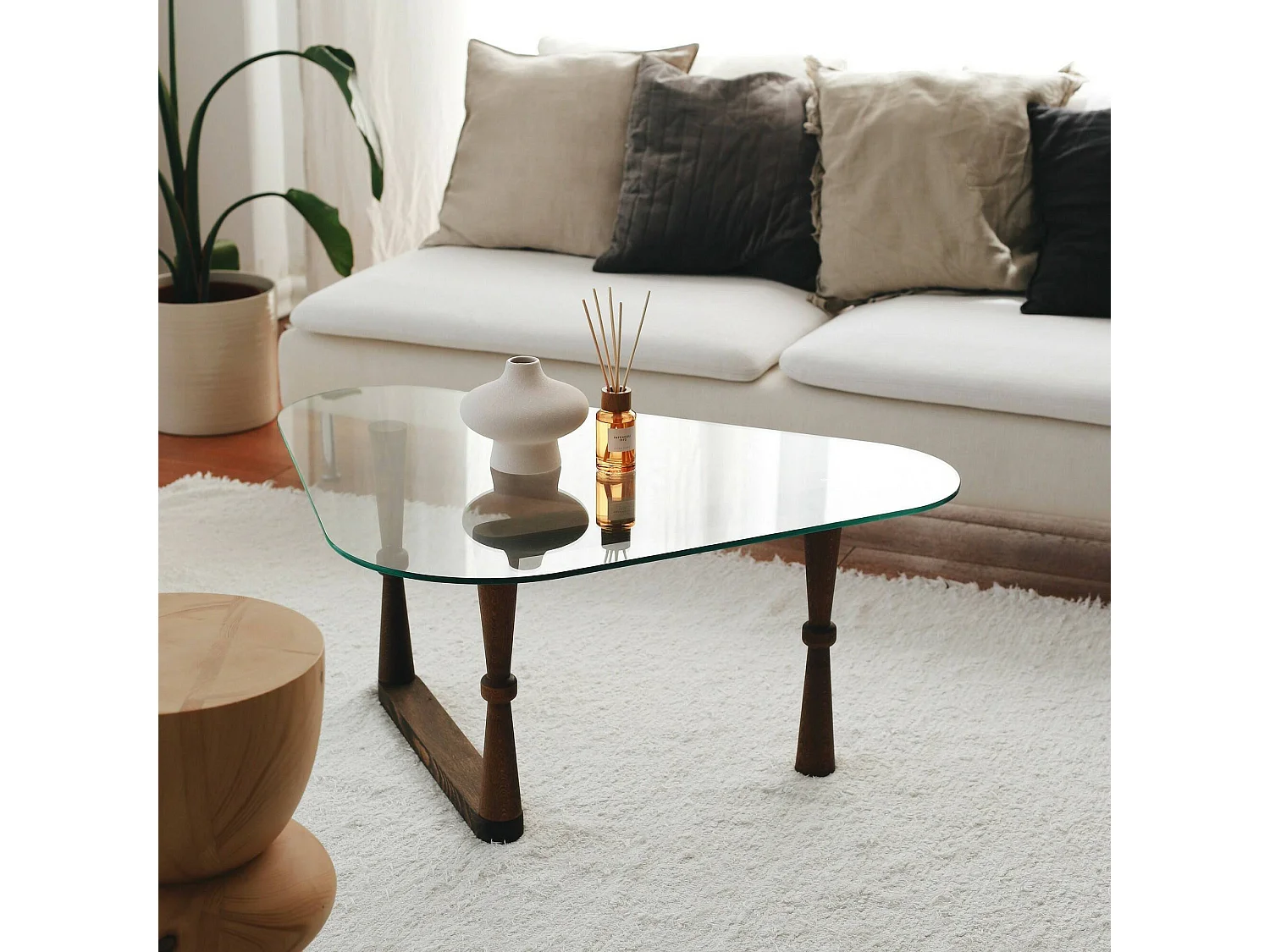 Mesa de café Dagliard, Mesa de centro baja, Revistero para sofá, Estante de la sala de estar, 96x81h41 cm, Nuez