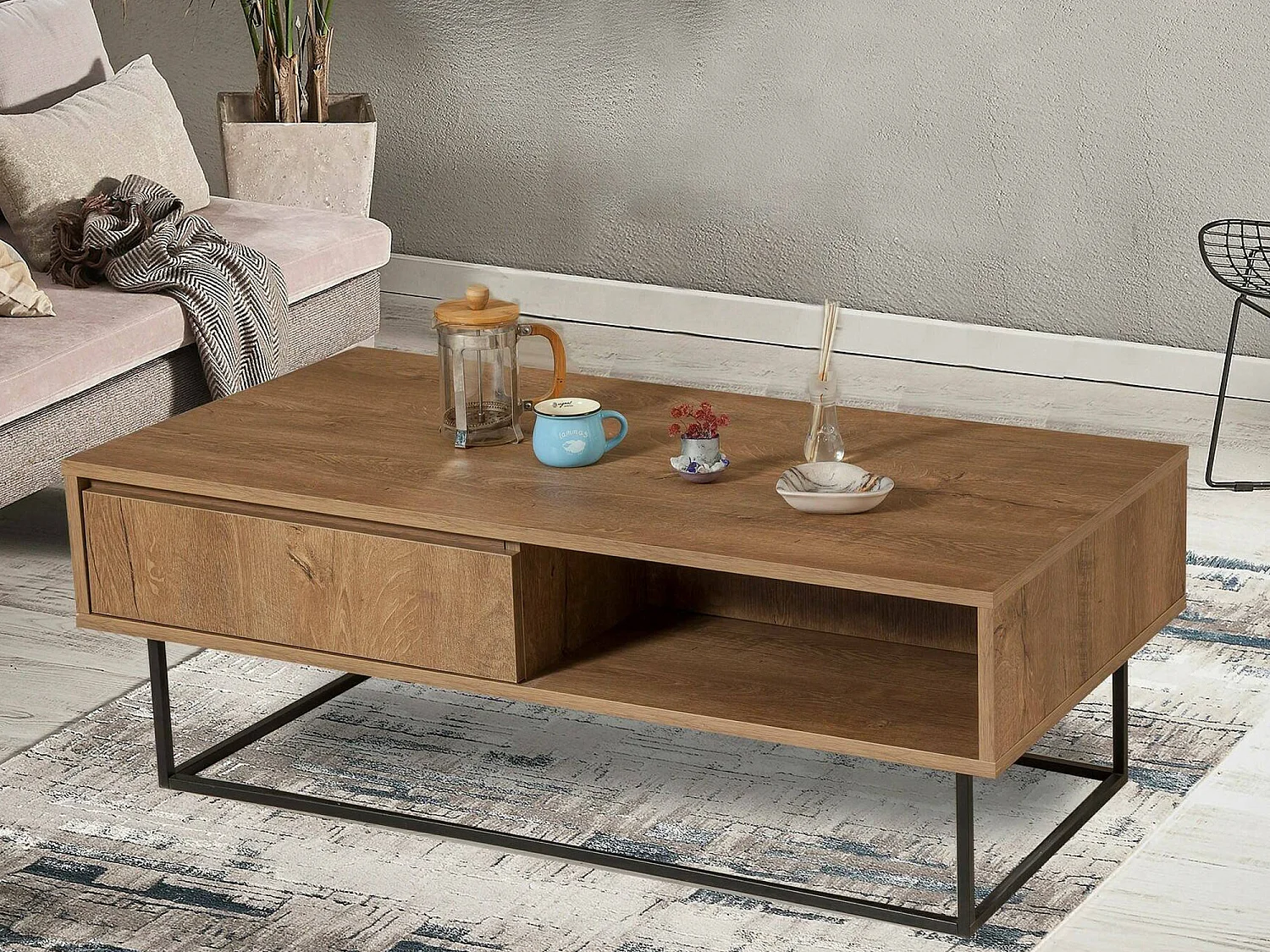 Table basse Algenib, Table basse, Porte-revues pour canapé, Etagère de salon, 120x60h43 cm, Noyer et Noir
