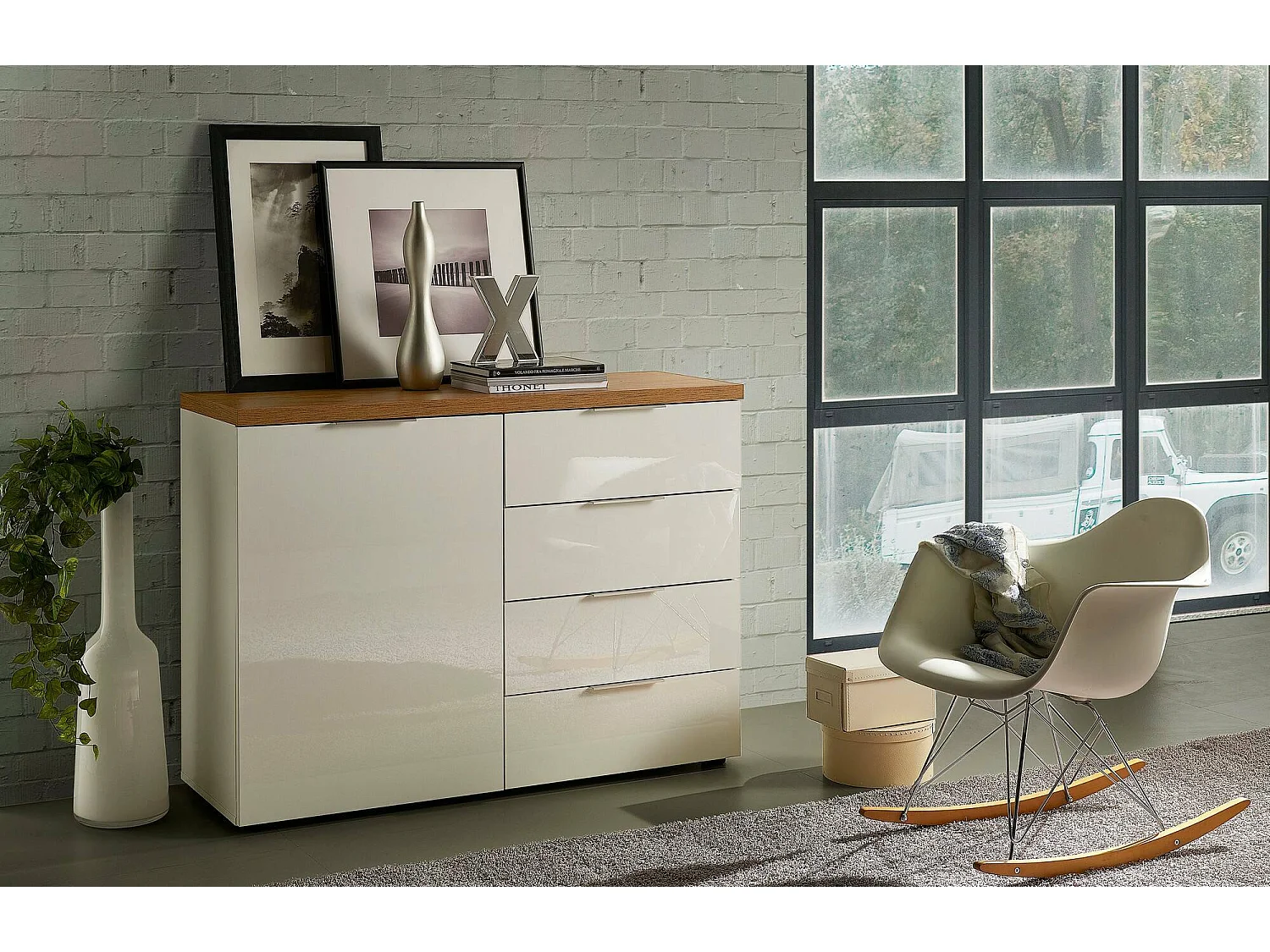 Dmora - Credenza Bagwis, 120x43h89 cm, Bianco lucido e Rovere