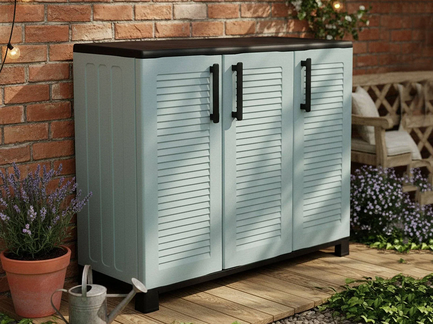 Armoire d'extérieur Pelt, Armoire de balcon polyvalente, Armoire d'extérieur 3 portes, 100% Made in Italy, 102x37h90 cm, Gris clair et noir, Finition rayée