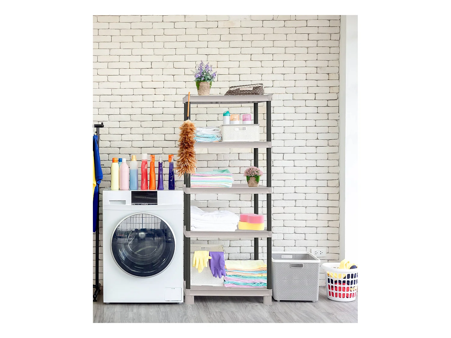 Armoire d'extérieur Perwez, Etagère d'extérieur, Armoire de balcon polyvalente avec 3 étagères, 100% Made in Italy, 70x35h172 cm, Gris clair et noir