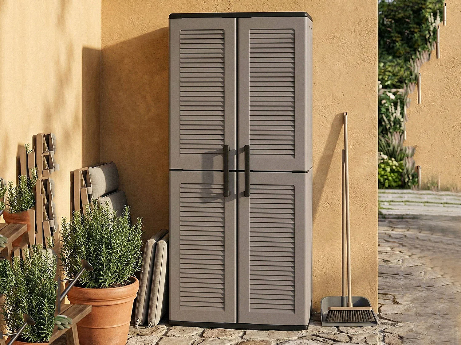 Armoire d'extérieur Geel, Armoire porte-balai polyvalente, Armoire d'extérieur 2 portes, 100% Made in Italy, Finition rayée, 68x37h163 cm, Gris et Noir