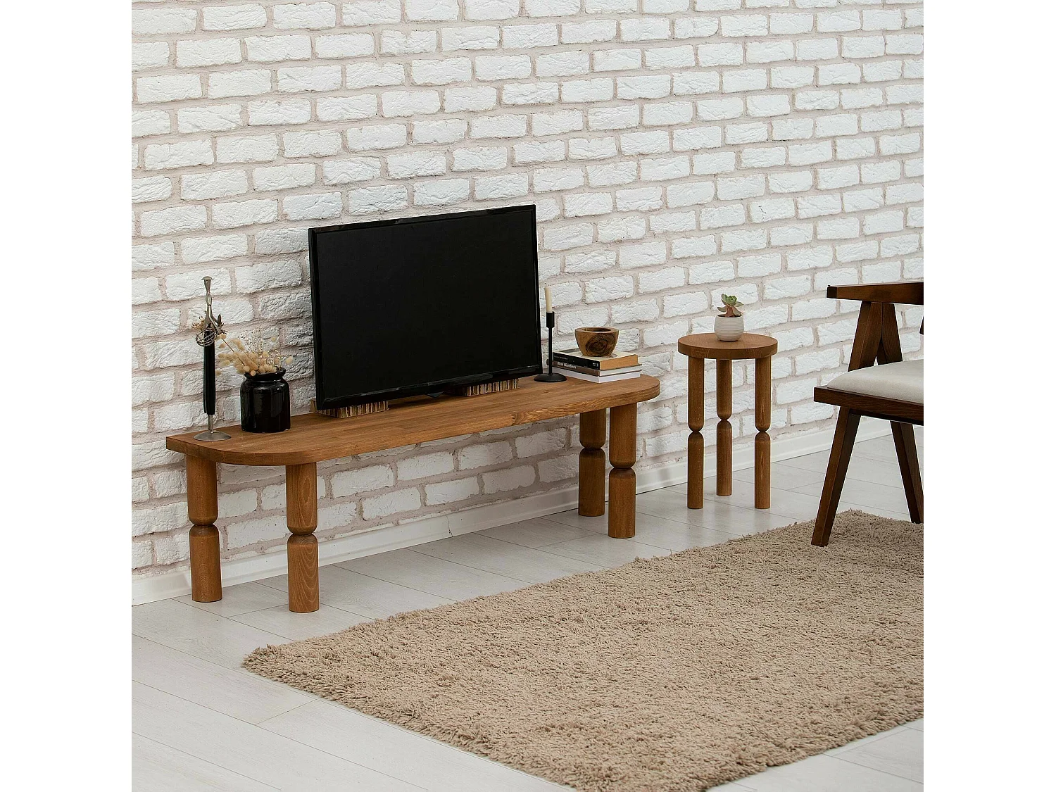 Meuble TV Ceres, Buffet de salon, Armoire basse pour TV, Base murale de rangement, 140x35h40 cm, Chêne